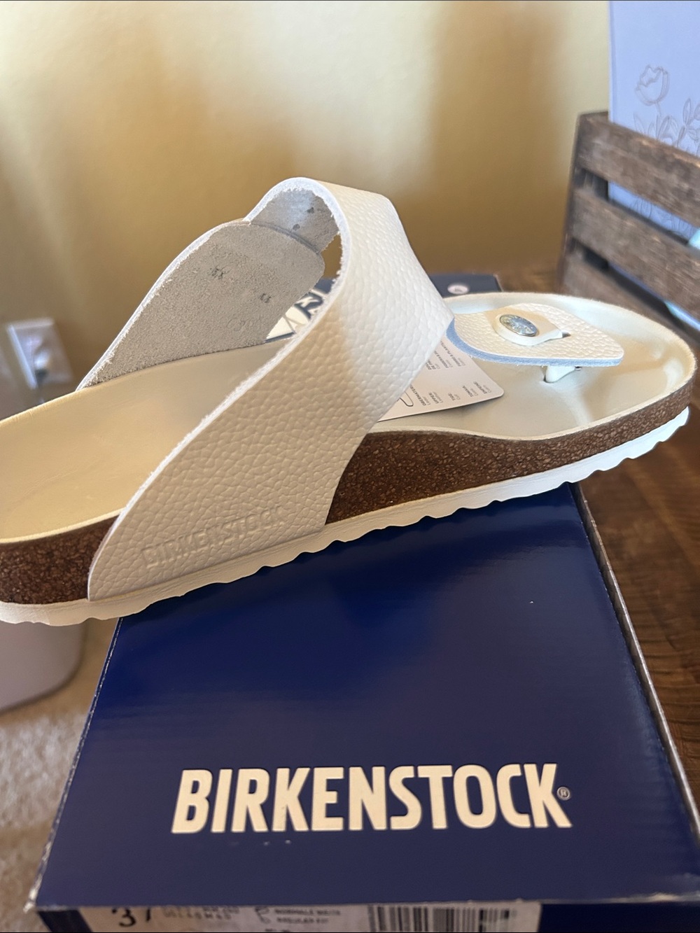 Birkenstock White Gizeh Big Buckle Thong Sandals - Picture 5 of 11